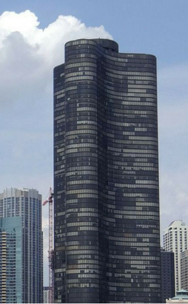 Lake Point Tower Photo